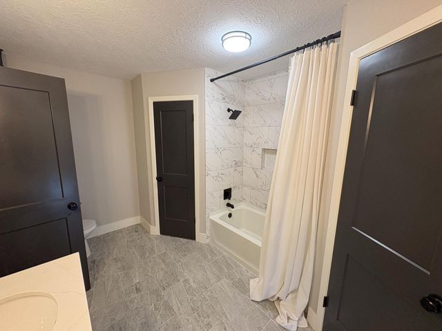 1204 Osborne Drive, Friendswood, TX 77546