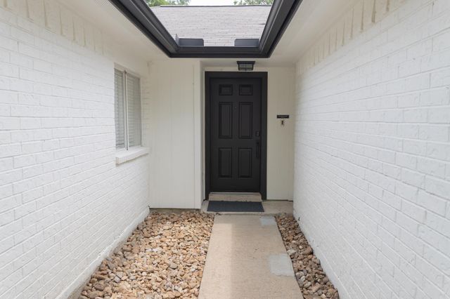 1204 Osborne Drive, Friendswood, TX 77546