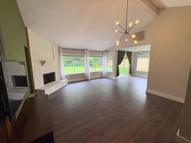 1204 Osborne Drive, Friendswood, TX 77546