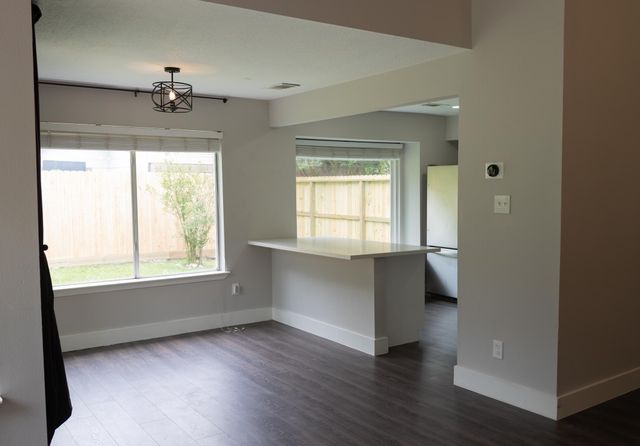 1204 Osborne Drive, Friendswood, TX 77546
