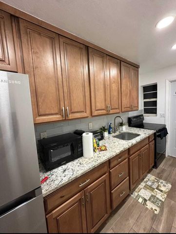 1505 NE 15TH Avenue 2, Fort Lauderdale, FL 33304