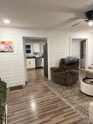 421 Sally Stephens Branch, Prestonsburg, KY 41653