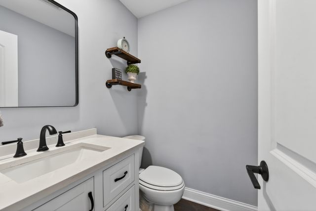 1285 N Lyle Avenue, Elgin, IL 60123