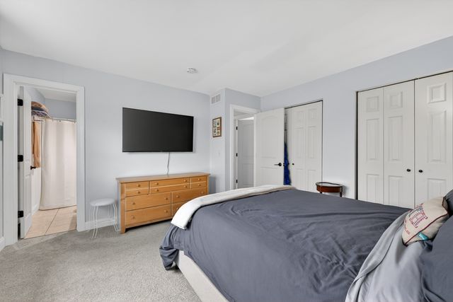 1285 N Lyle Avenue, Elgin, IL 60123