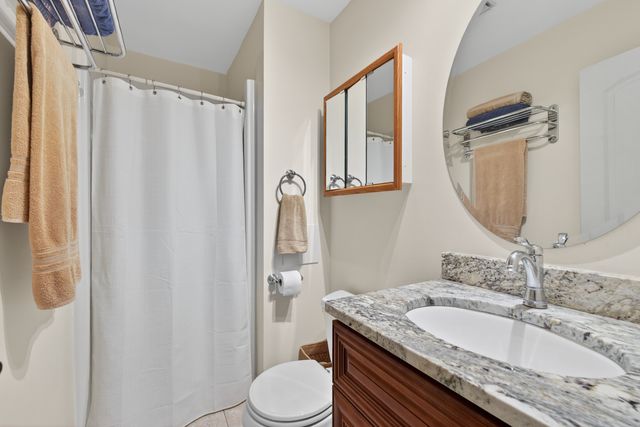 1285 N Lyle Avenue, Elgin, IL 60123