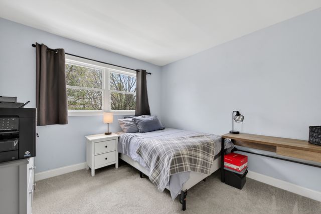 1285 N Lyle Avenue, Elgin, IL 60123