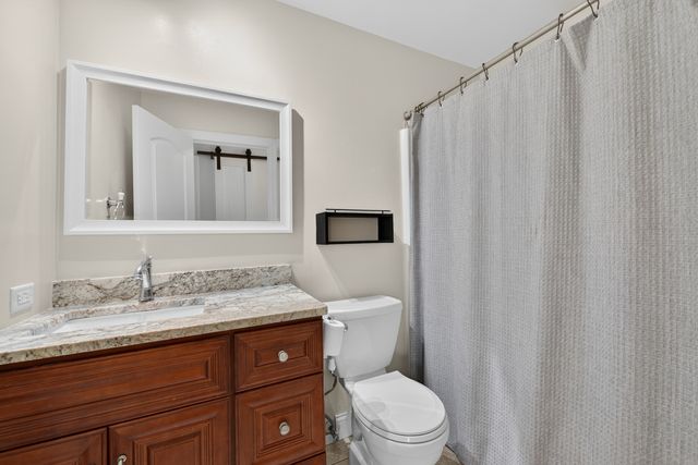 1285 N Lyle Avenue, Elgin, IL 60123