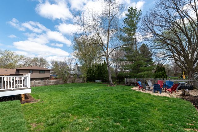 1285 N Lyle Avenue, Elgin, IL 60123