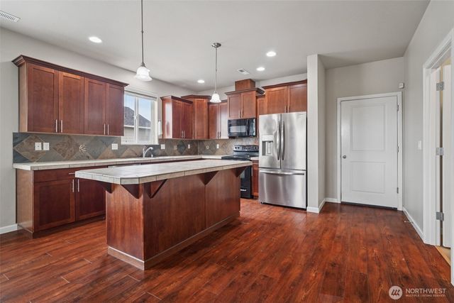 14403 Lockwood Lane SE, Yelm, WA 98597