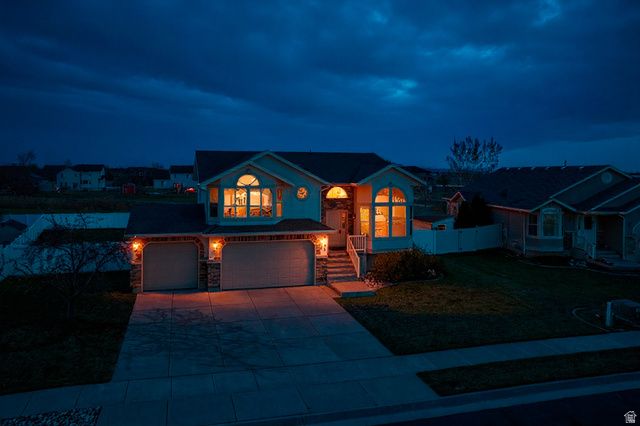 4641 W 5675 S, Hooper, UT 84315