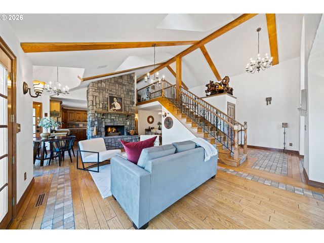 1777 SKYLAND Dr, Lake Oswego, OR 97034