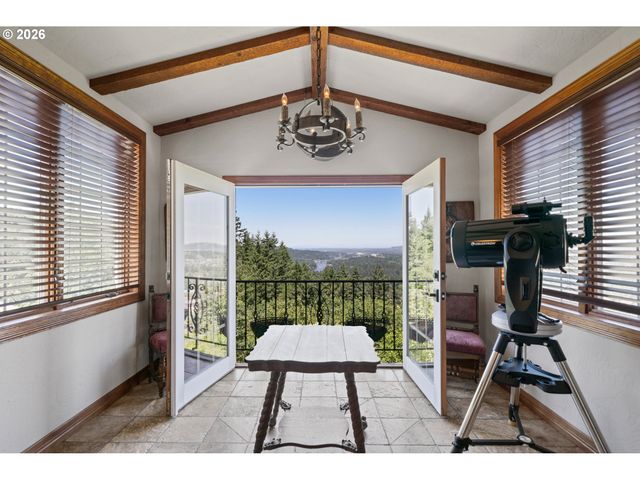 1777 SKYLAND Dr, Lake Oswego, OR 97034