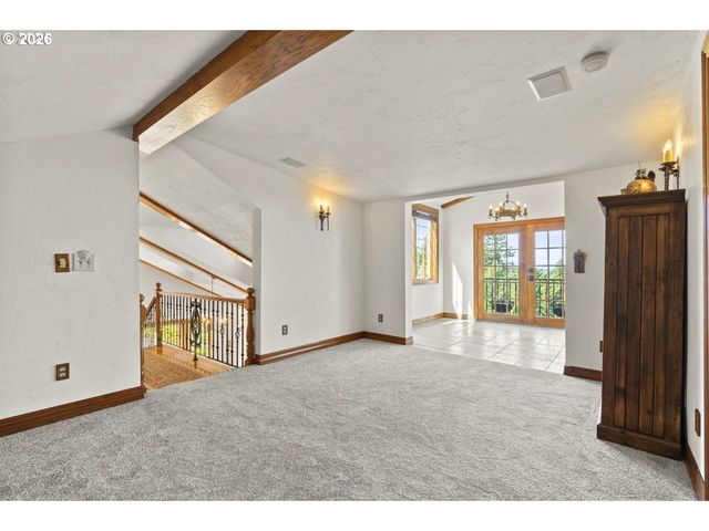 1777 SKYLAND Dr, Lake Oswego, OR 97034
