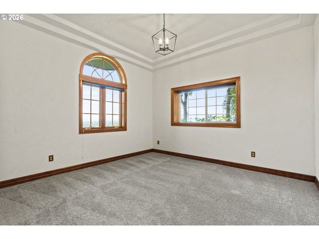 1777 SKYLAND Dr, Lake Oswego, OR 97034
