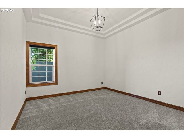 1777 SKYLAND Dr, Lake Oswego, OR 97034