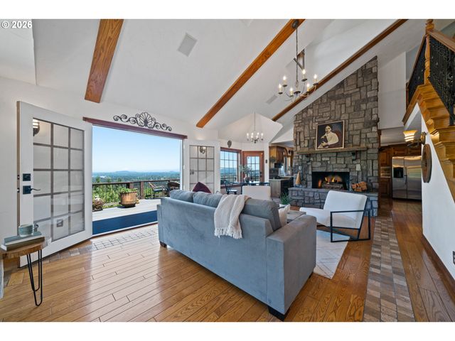 1777 SKYLAND Dr, Lake Oswego, OR 97034