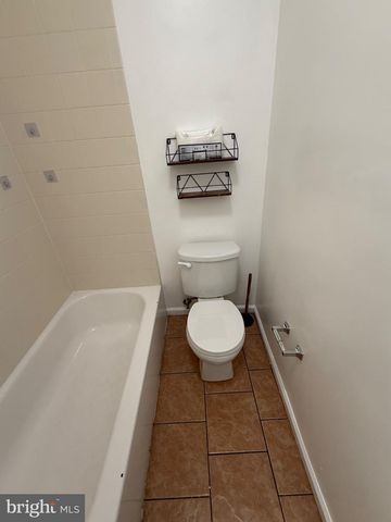 1920 N DARIEN ST, Philadelphia, PA 19122