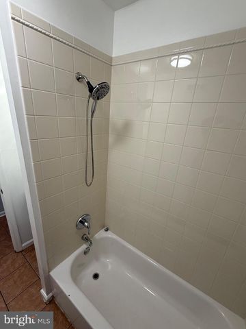 1920 N DARIEN ST, Philadelphia, PA 19122