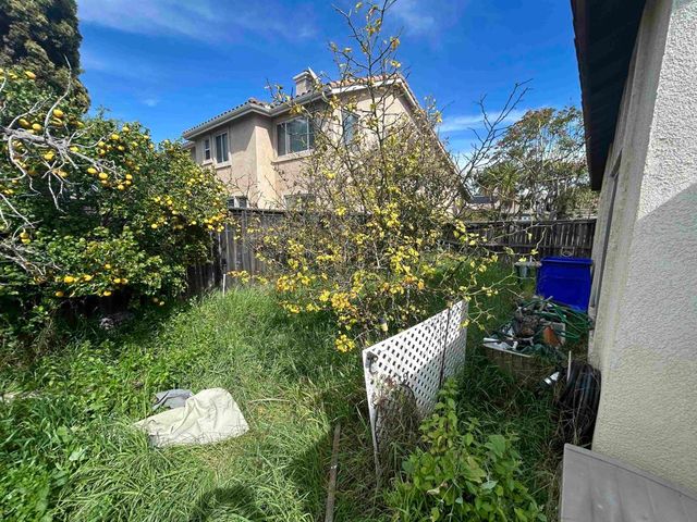 505 Portico Dr, Oceanside, CA 92058