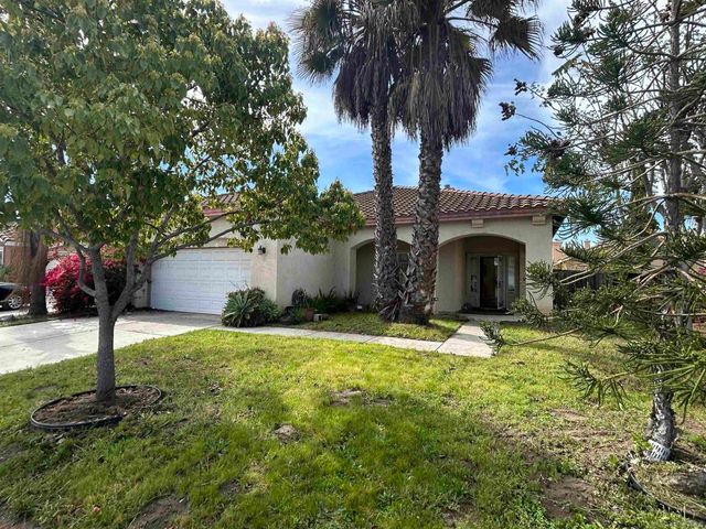 505 Portico Dr, Oceanside, CA 92058