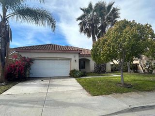 505 Portico Dr, Oceanside, CA 92058
