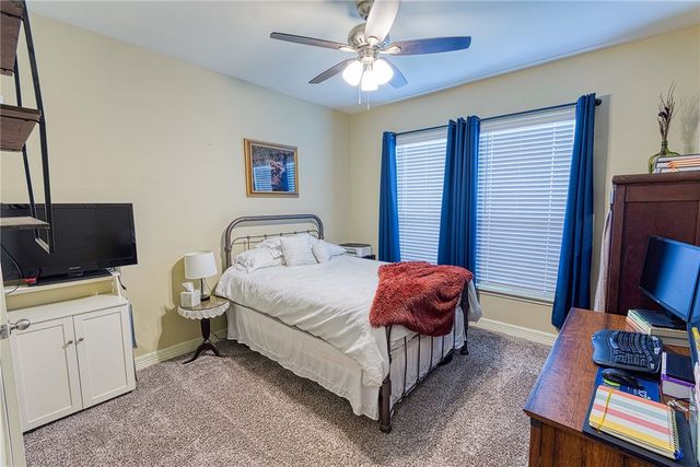 1818 Chesapeake Bay Dr, Portland, TX 78374