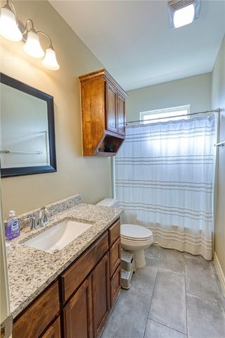 1818 Chesapeake Bay Dr, Portland, TX 78374