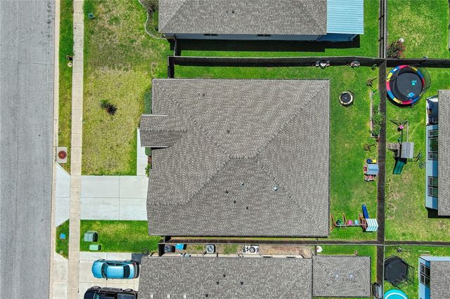 1818 Chesapeake Bay Dr, Portland, TX 78374