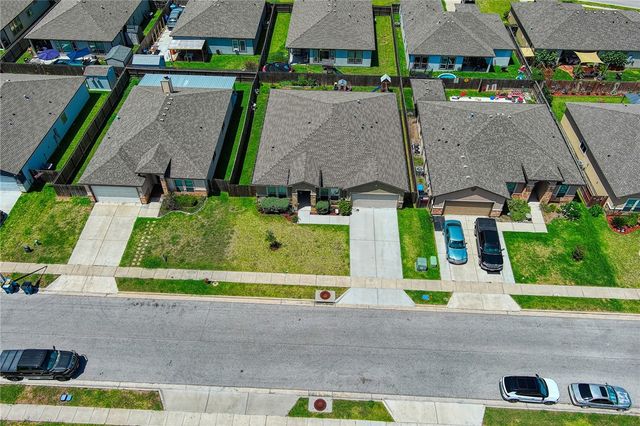 1818 Chesapeake Bay Dr, Portland, TX 78374