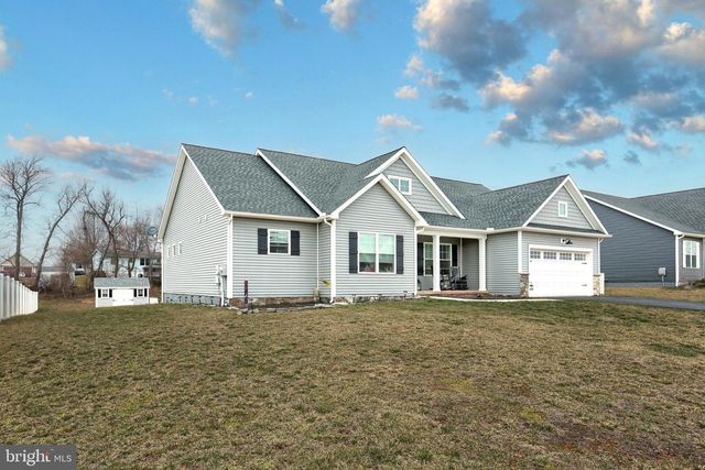 141 OXFORD BLVD, New Oxford, PA 17350