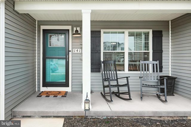 141 OXFORD BLVD, New Oxford, PA 17350