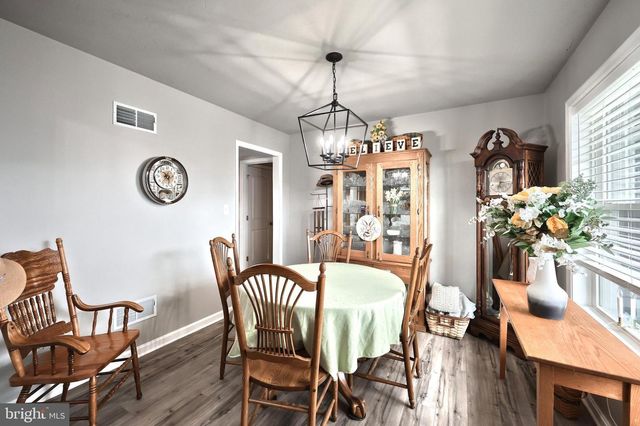 141 OXFORD BLVD, New Oxford, PA 17350