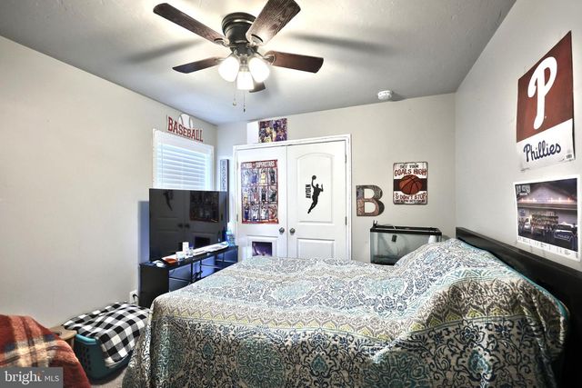 141 OXFORD BLVD, New Oxford, PA 17350