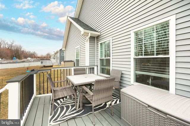 141 OXFORD BLVD, New Oxford, PA 17350