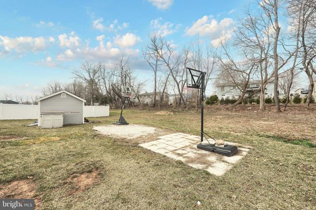 141 OXFORD BLVD, New Oxford, PA 17350