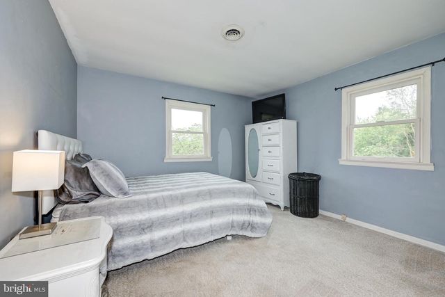 32 BRIDGE RD, Lumberton, NJ 08048