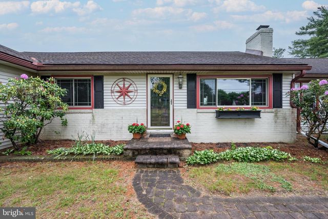 32 BRIDGE RD, Lumberton, NJ 08048