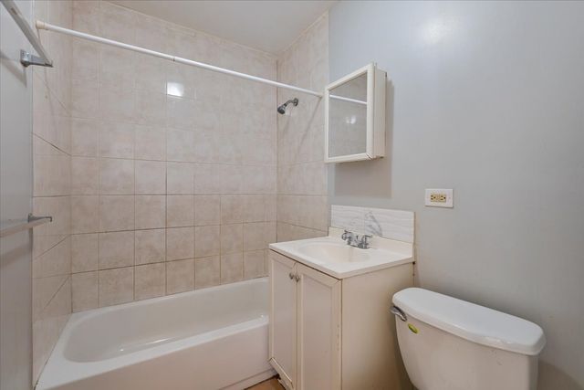 128 N Menard Avenue 2A, Chicago, IL 60644