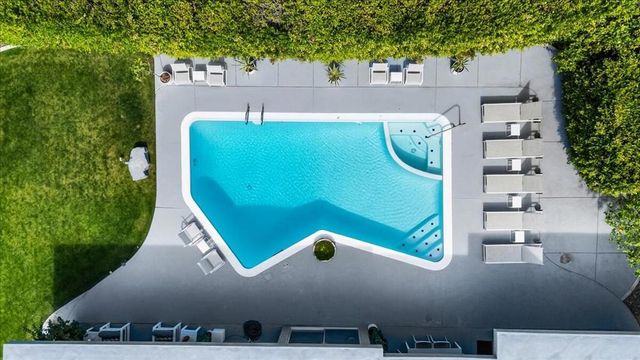 1606 E Via Estrella, Palm Springs, CA 92264