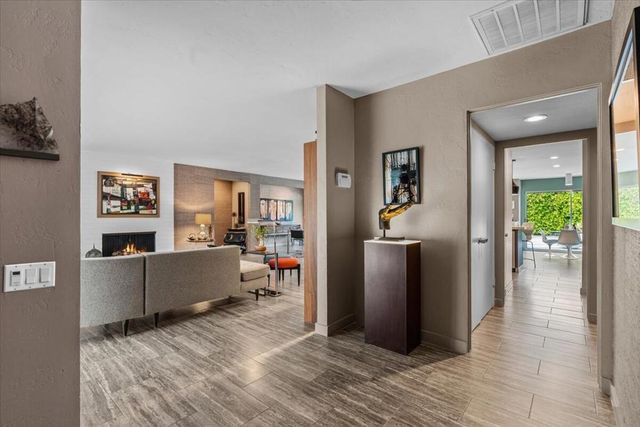 1606 E Via Estrella, Palm Springs, CA 92264