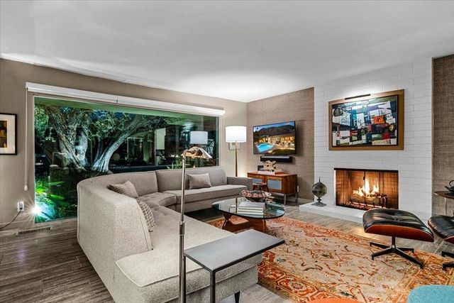 1606 E Via Estrella, Palm Springs, CA 92264