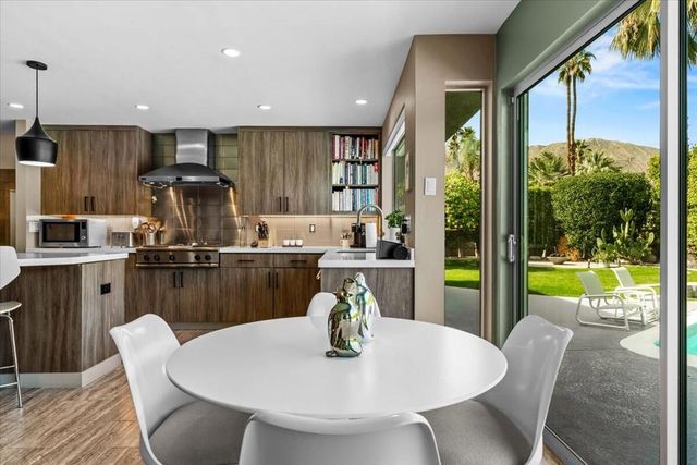 1606 E Via Estrella, Palm Springs, CA 92264