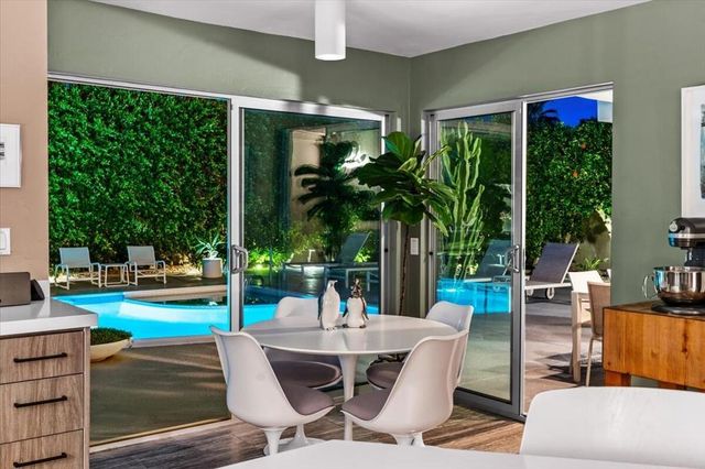 1606 E Via Estrella, Palm Springs, CA 92264