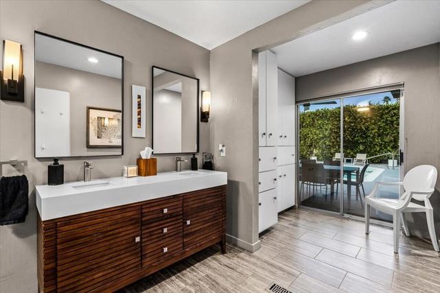 1606 E Via Estrella, Palm Springs, CA 92264