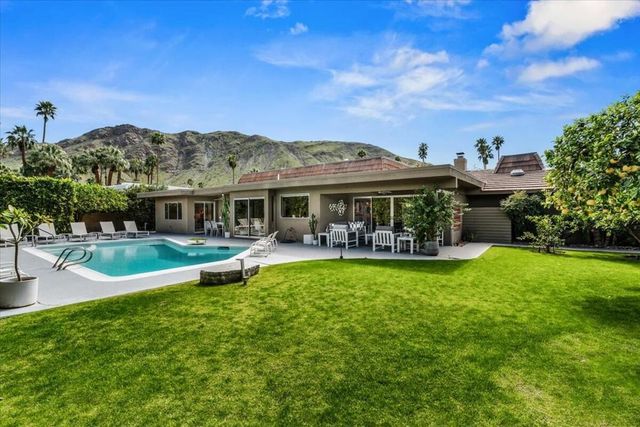 1606 E Via Estrella, Palm Springs, CA 92264