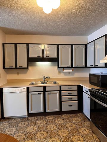 3000 Covent Garden Street S, Moorhead, MN 56560