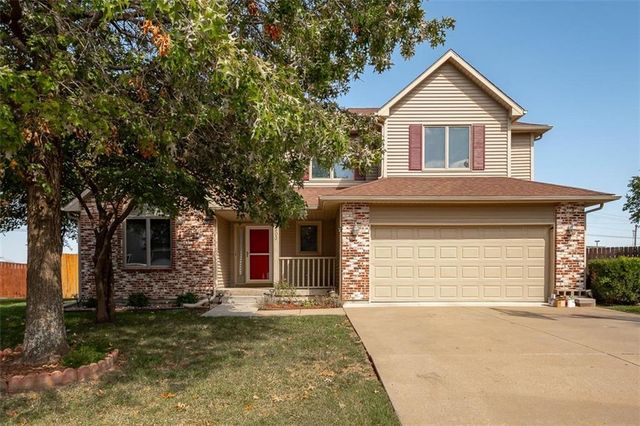 1303 Pin Oak Circle, Ottawa, KS 66067