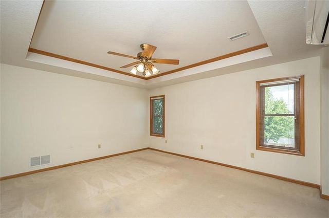 1303 Pin Oak Circle, Ottawa, KS 66067