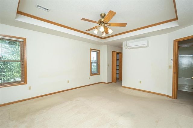 1303 Pin Oak Circle, Ottawa, KS 66067