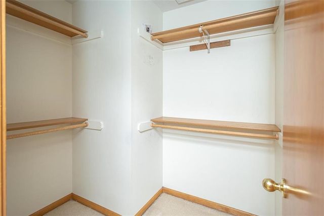 1303 Pin Oak Circle, Ottawa, KS 66067